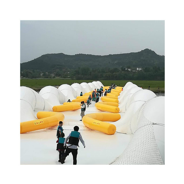 西藏蹦床桥农庄游乐场景区新的项目新款充气蹦床桥制作厂家热门
